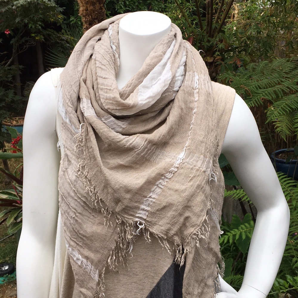 ANTHRO Soft Light-Weight Tan & White Square Scarf